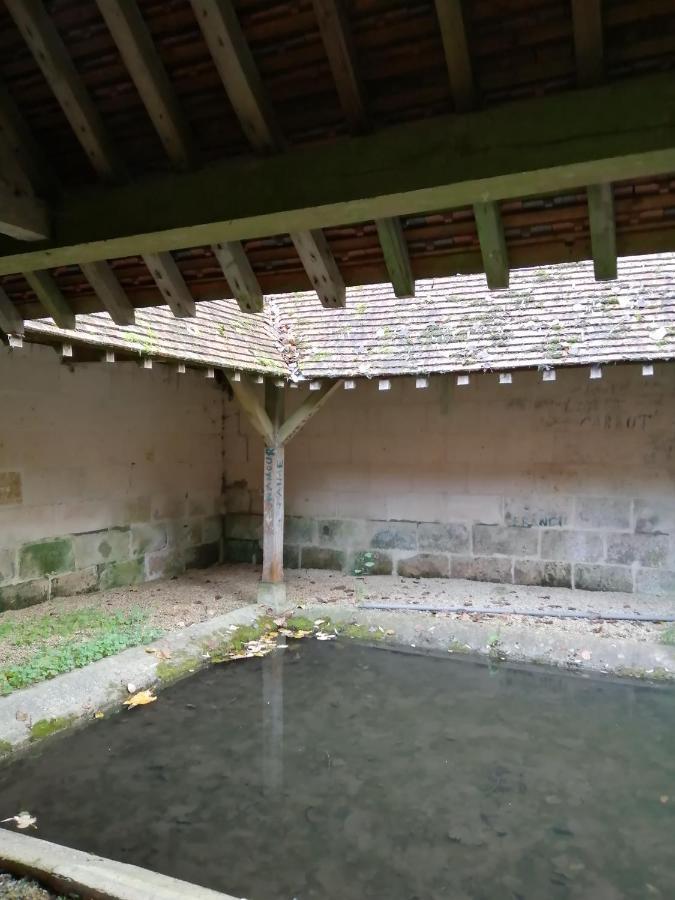 Au Repos Du Verger Couvrelles Exteriör bild