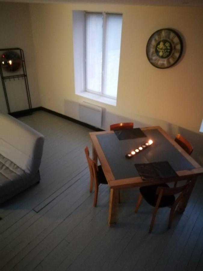 Au Repos Du Verger Couvrelles Exteriör bild